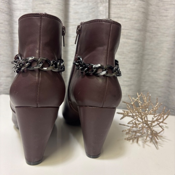 NEW Easy spirt  “ Esparilynn” short leather womens booties, size 9 - Picture 4 of 10